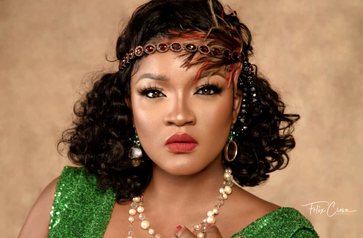 Celebrities Bring Back The ’20s With Their Great Gatsby Looks At The