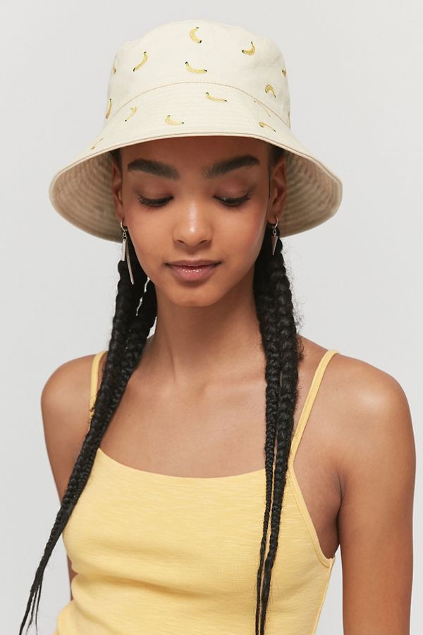 THERE IS NO STOPPING WITH THE BUCKET HAT TREND GLAMSQUAD MAGAZINE