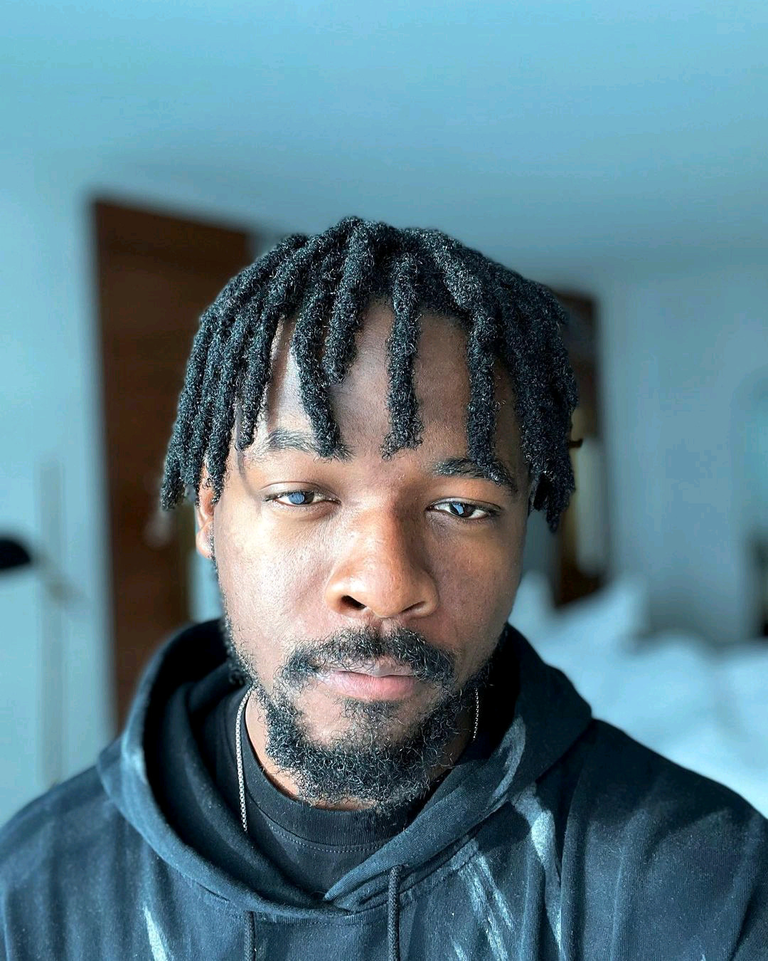 Johnny Drille recounts experience with female nurse GLAMSQUAD MAGAZINE