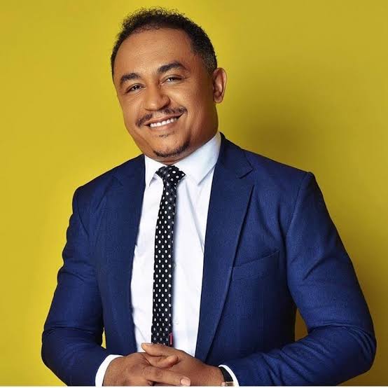 Daddy Freeze advises Netizens to seek professional help "not from pastors" when going through domestic violence