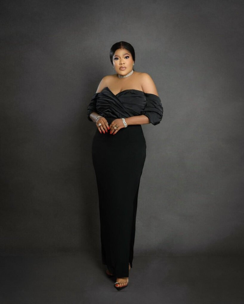 The Queen Toyin Abraham looking peng in black