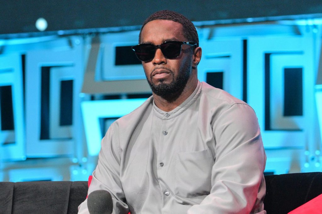 Diddy Steps Down As Revolt Chairman Amid Sexual Assault Suits Glamsquad Magazine 5314